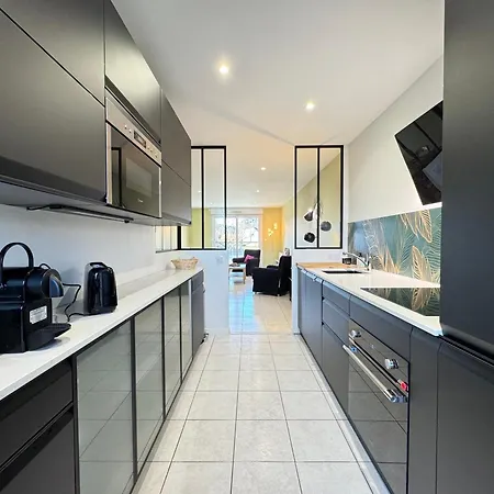 Le Bignon - Wifi, Tv, 4 Personnes, 1 Min à Pied Du Tram Appartement Orvault