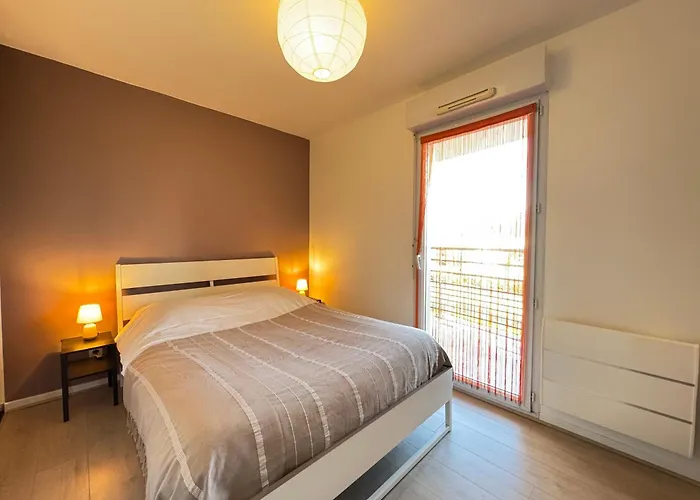 Appartement Le Bignon - Wifi, Tv, 4 Personnes, 1 Min à Pied Du Tram
