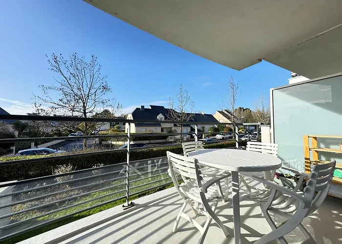 Le Bignon - Wifi, Tv, 4 Personnes, 1 Min à Pied Du Tram Appartement Orvault