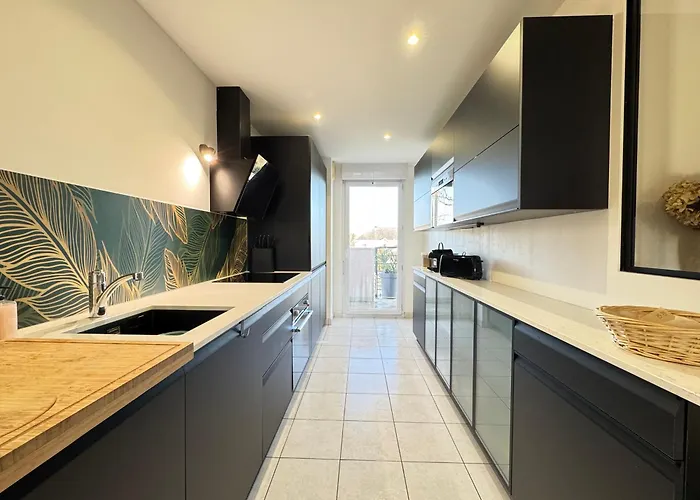 Le Bignon - Wifi, Tv, 4 Personnes, 1 Min à Pied Du Tram * Orvault