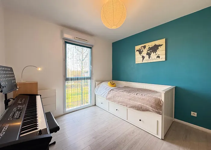 Le Bignon - Wifi, Tv, 4 Personnes, 1 Min à Pied Du Tram *