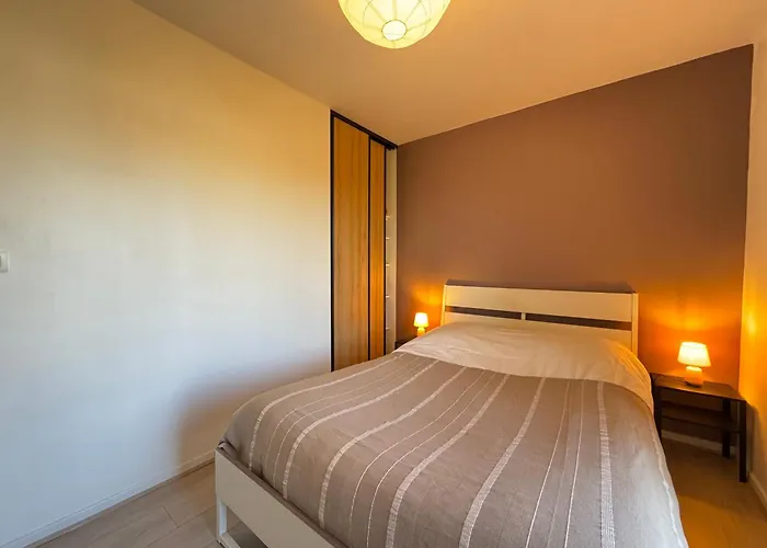 Le Bignon - Wifi, Tv, 4 Personnes, 1 Min à Pied Du Tram *